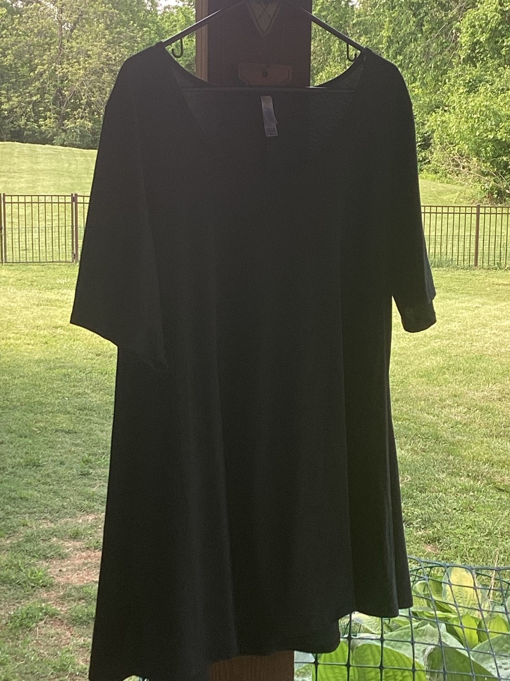 LuLaRoe Perfect Tee in Classic Black - 2XL